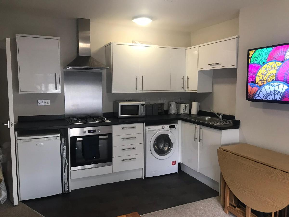 St Margaret'S Ground Floor And Lower Deck Apartment Райд Екстериор снимка