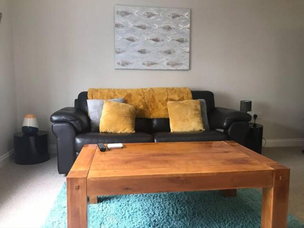 St Margaret'S Ground Floor And Lower Deck Apartment Райд Екстериор снимка