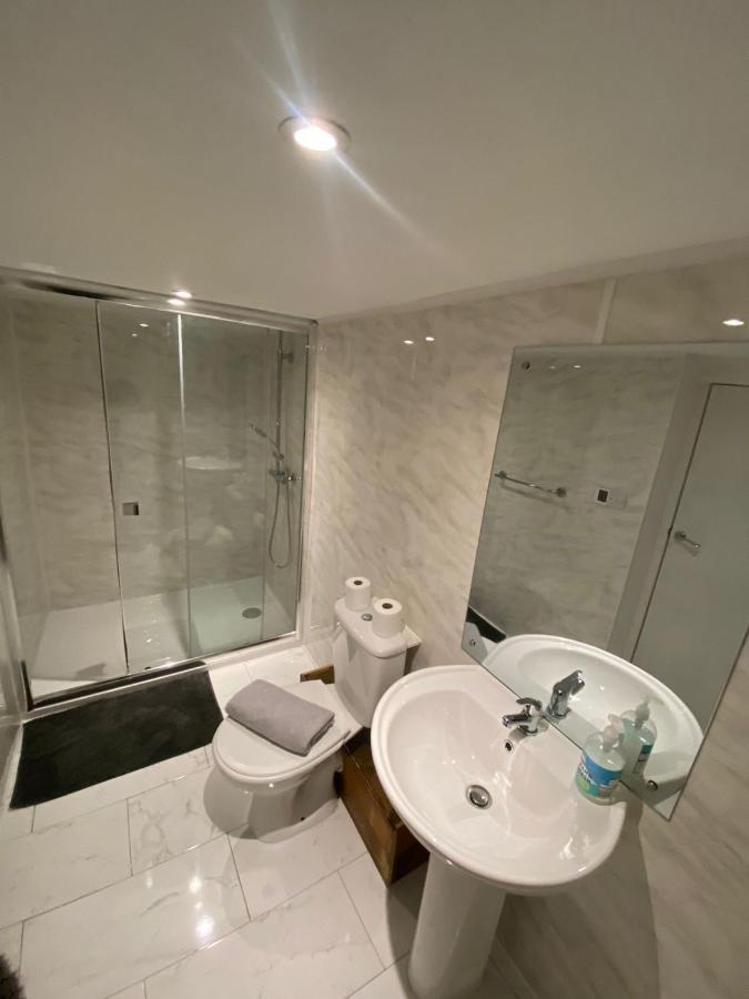 St Margaret'S Ground Floor And Lower Deck Apartment Райд Екстериор снимка