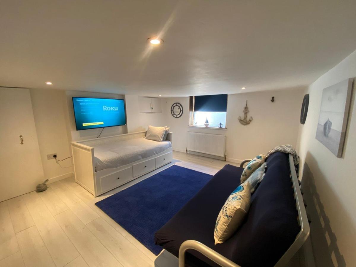 St Margaret'S Ground Floor And Lower Deck Apartment Райд Екстериор снимка